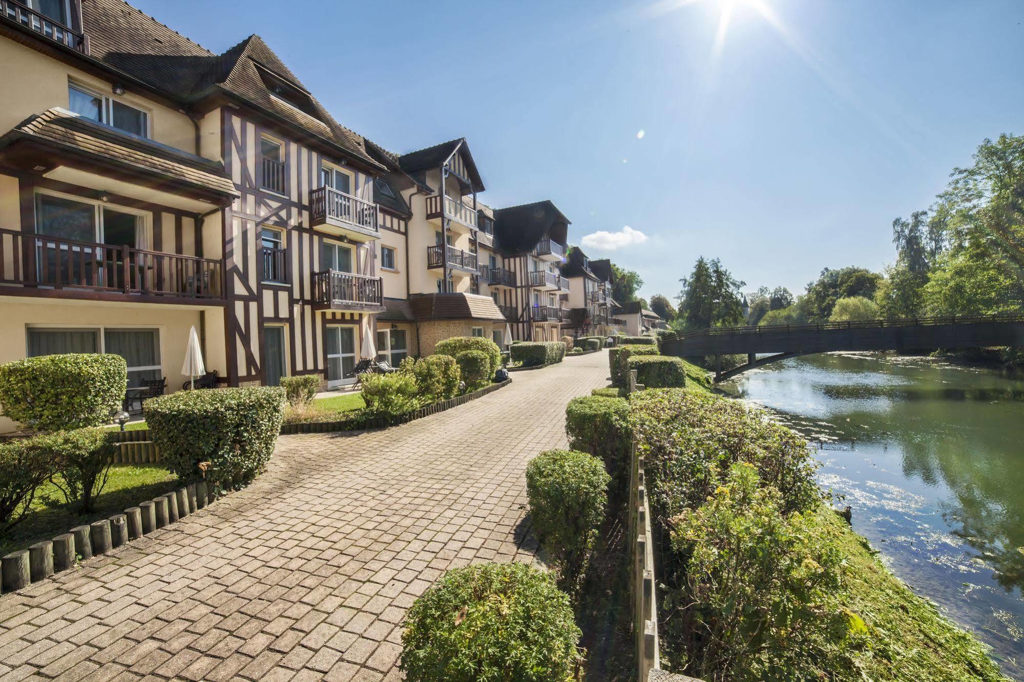 Aparthotel Karma Manoir Des Deux Amants Connelles Zewnętrze zdjęcie