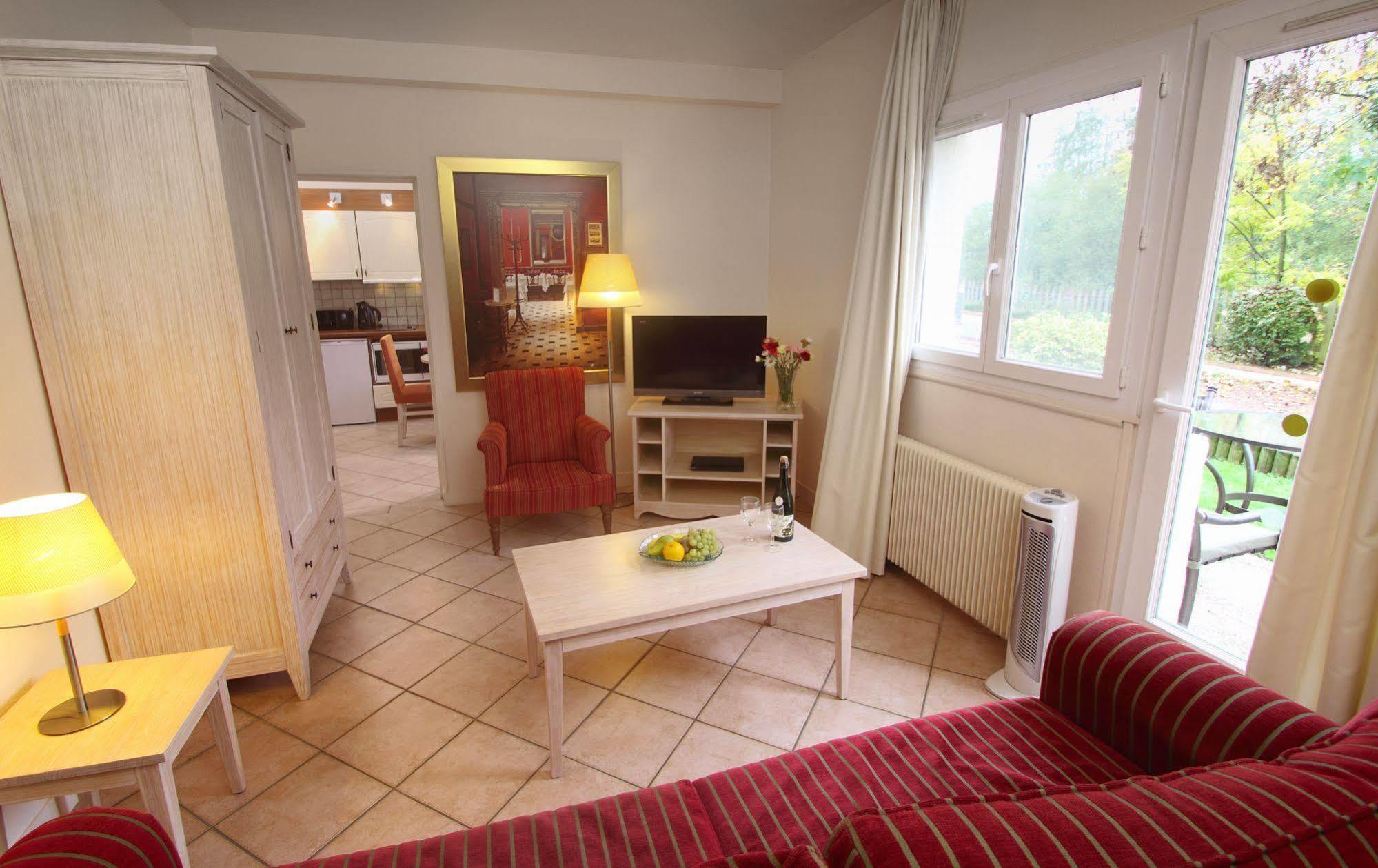 Aparthotel Karma Manoir Des Deux Amants Connelles Zewnętrze zdjęcie